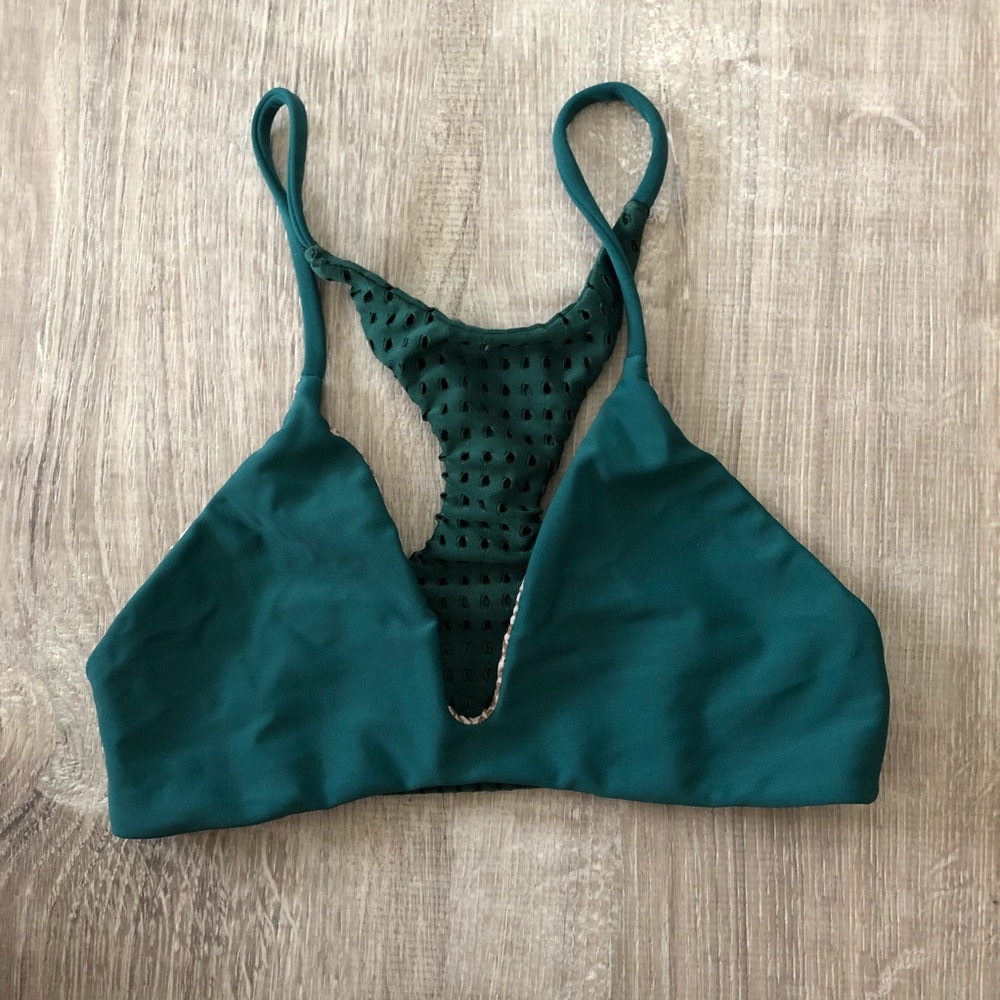 Acacia Swimwear, Jaws Top in Seaweed, Size S